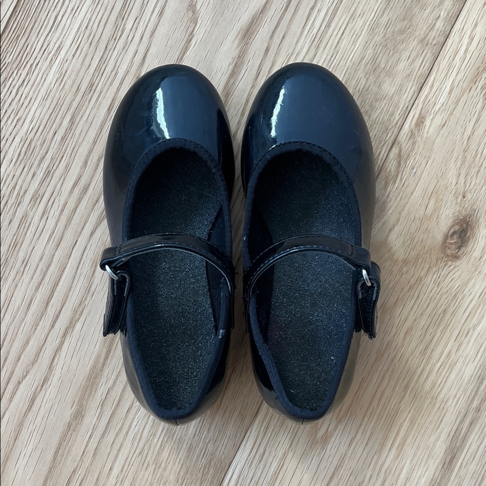 Toddler ABT tap shoes size 7.5